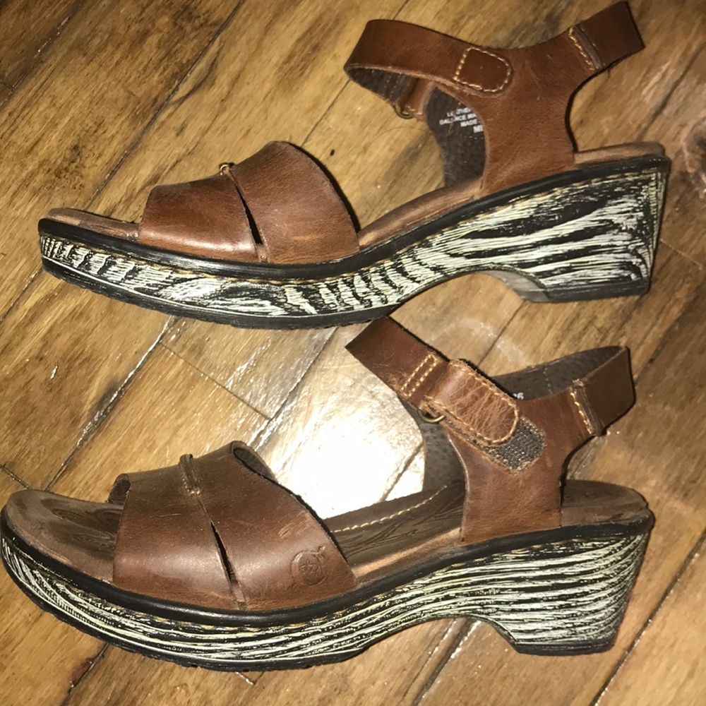 Comfortable Born leather clogs
